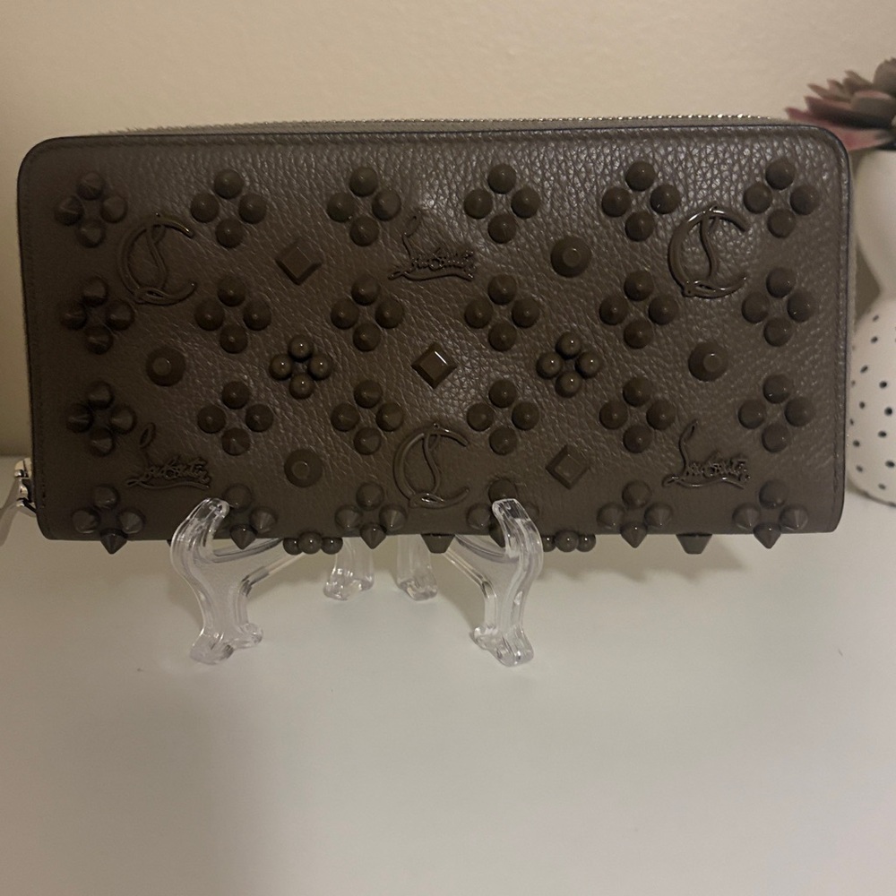 Christian Louboutin Panettone Calfskin Wallet Full Inclusion & COA - Picture 2 of 11